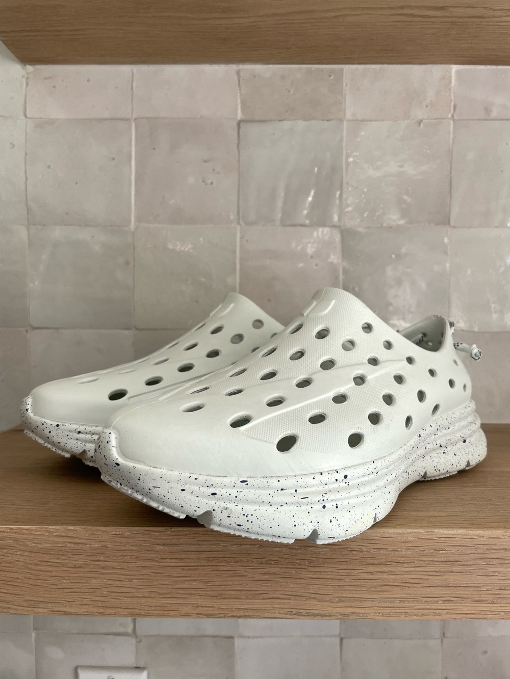 NEW Kane Revive Recovery Shoes Sneakers Cloud Gray